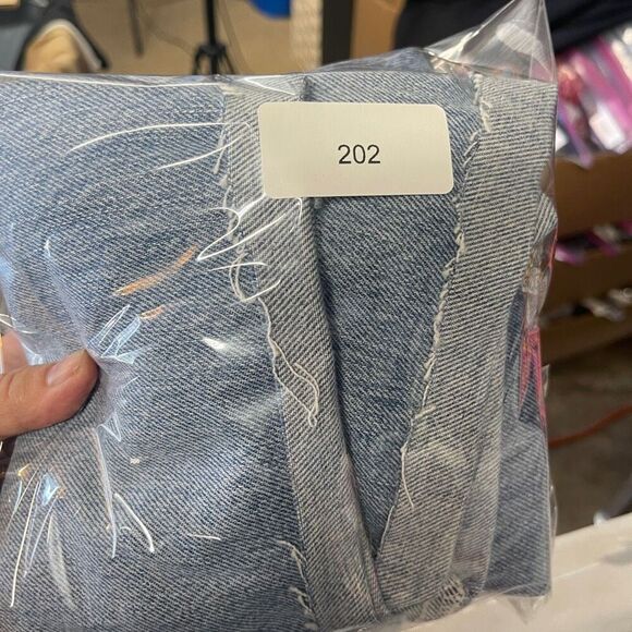 Vintage Levi’s Blue Straight 509 Boot Cut Cutoff Denim Shorts Size 32x32 - Picture 10 of 10